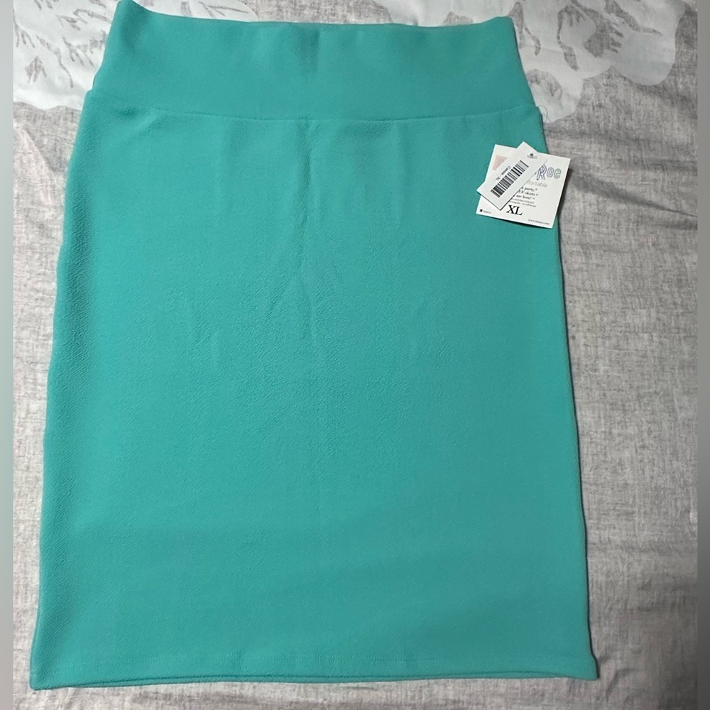 NWT LulaRoe Seafoam/Teal Cassie Skirt XL
